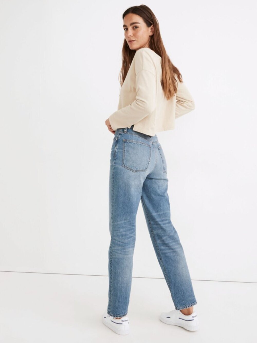 Madewell The Perfect Vintage Straight Jean (30) - Picture 4 of 7